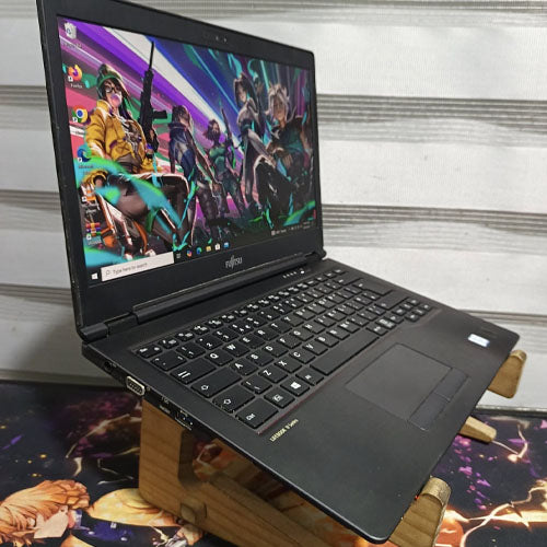 LPR Laptop Fujitsu LifeBook U749